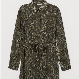 NWT- HM long sleeve dress, size 4- fits like XS